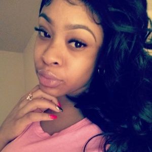 Meet your Posher, Leighana